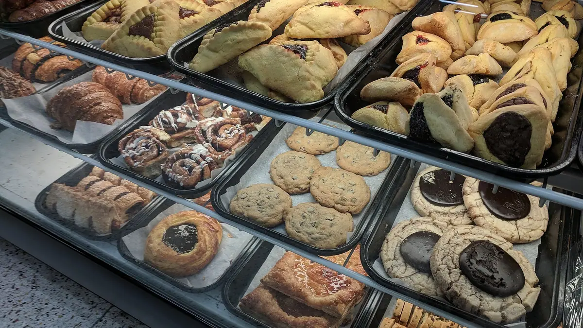 Luxury Bakery – bakery in Longford, Coventry